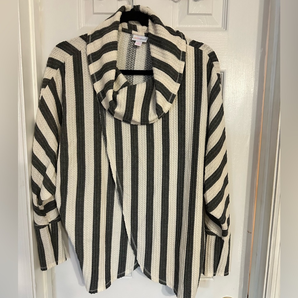LULAROE KRISTIN Small
